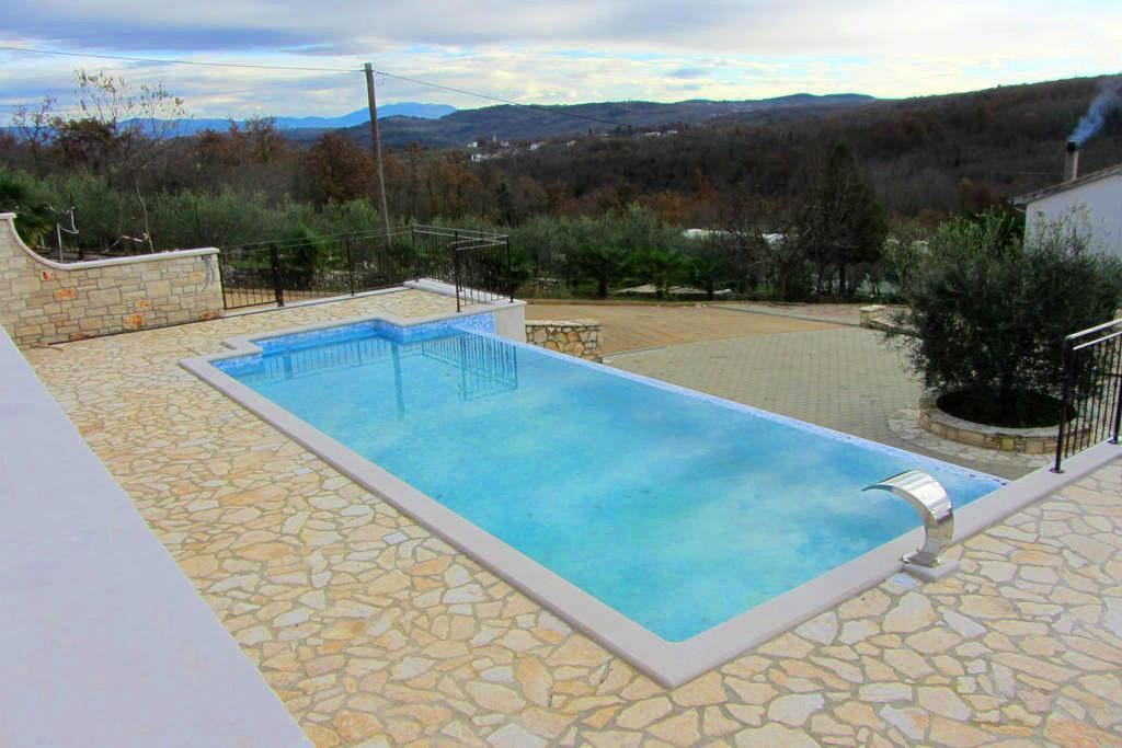 Villa Lara Karojba Camera foto