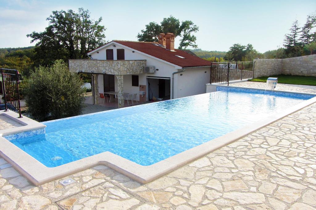 Villa Lara Karojba Camera foto