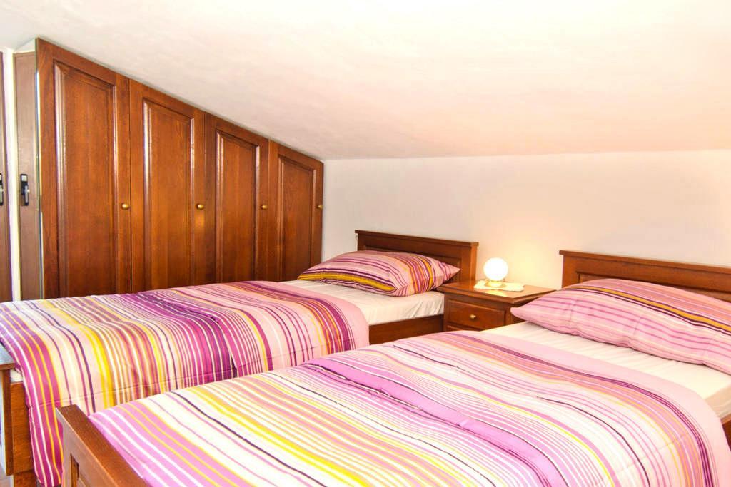 Villa Lara Karojba Camera foto